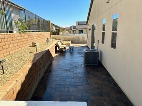 80248 Whisper Rock Way, Unit 0 in La Quinta, CA - Foto de edificio - Building Photo