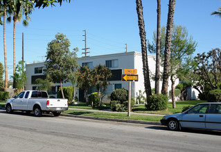 4025 W El Rancho Ave in Orange, CA - Building Photo - Building Photo