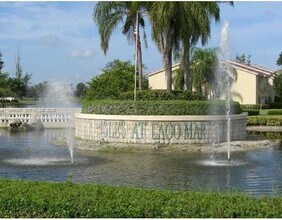 595 Vista Isles Dr in Plantation, FL - Building Photo - Building Photo