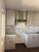 11730 S Vermont Ave in Los Angeles, CA - Building Photo