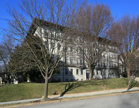 Chevy Chase Apartments in Washington, DC - Foto de edificio - Building Photo