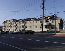 Manning Villas in Los Angeles, CA - Building Photo