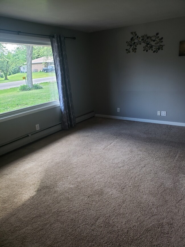 1764 Elk Ln in Kaukauna, WI - Building Photo - Building Photo