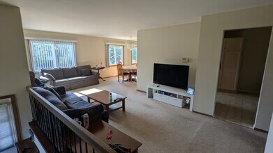 541 Commanche Trail in Wheeling, IL - Building Photo - Building Photo