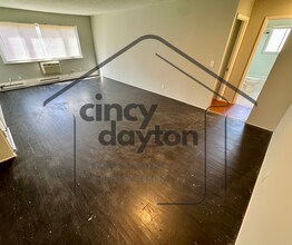 6118 Stover Ave in Cincinnati, OH - Building Photo - Building Photo