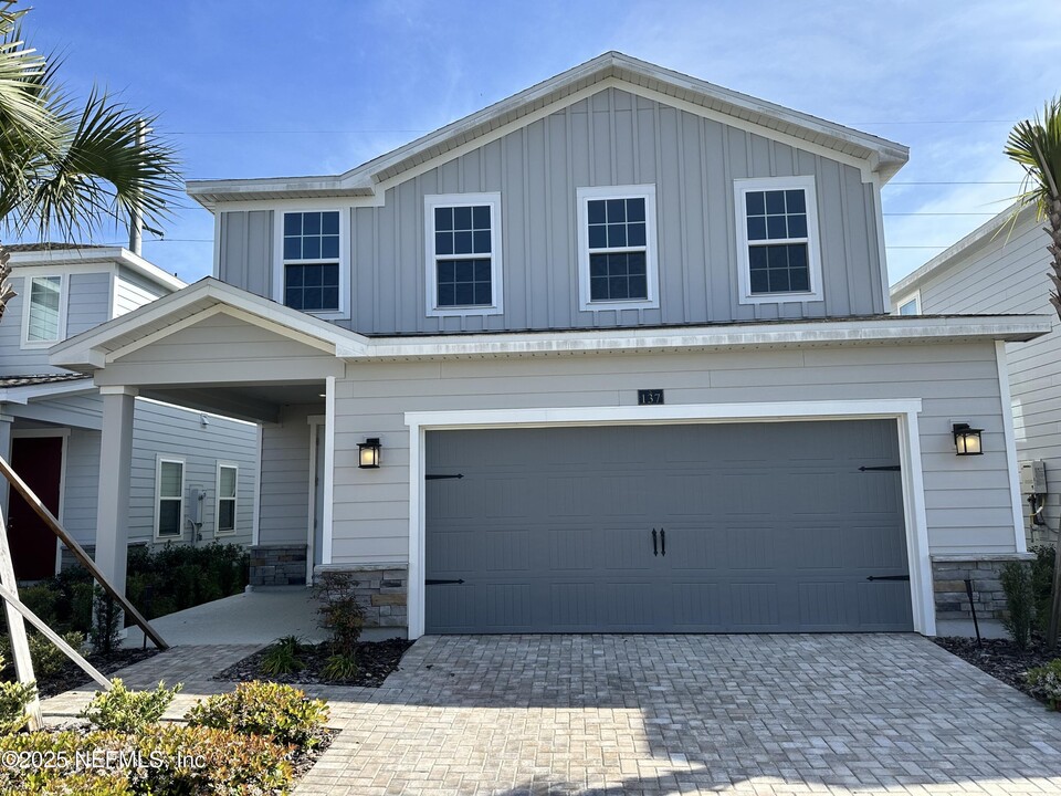 137 Tower Ct in St. Augustine, FL - Building Photo