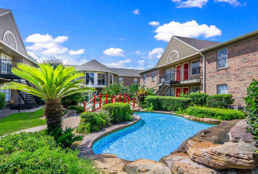 Baystone Apartments in Webster, TX - Foto de edificio