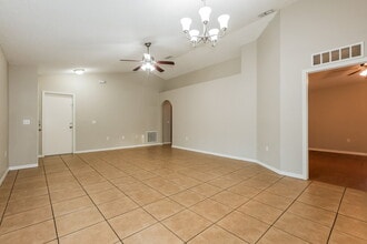 6422 Tabogi Trail in Wesley Chapel, FL - Building Photo - Building Photo