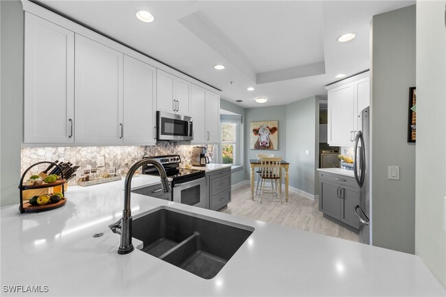 property at 4700 Yacht Harbor Dr