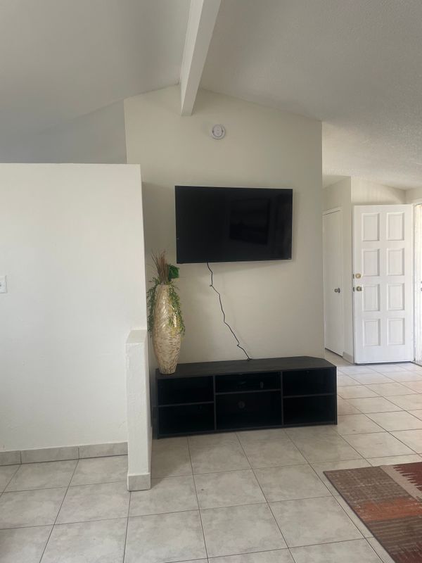 21200 Kenniston St in California City, CA - Building Photo - Building Photo