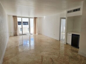 800 West Ave in Miami Beach, FL - Building Photo - Building Photo