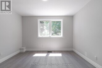 19 Valleycrest Ave in Markham, ON - Building Photo - Building Photo