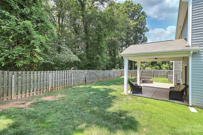 149 Kingston Dr in Mount Holly, NC - Building Photo - Building Photo