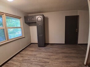 1102 Harmon St in Danville, IL - Building Photo - Building Photo