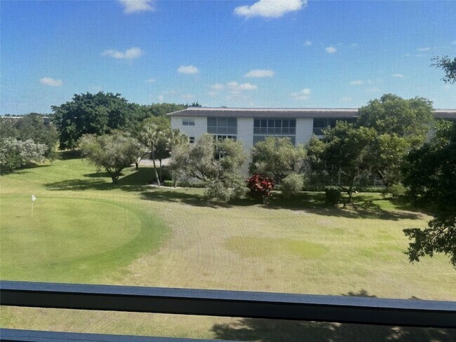 property at 3405 Bimini Ln