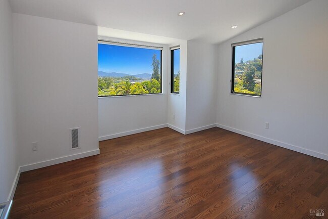 19 Bayview Terrace in Mill Valley, CA - Building Photo - Building Photo