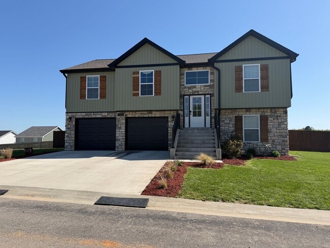 195 Majestic in Waynesville, MO - Building Photo - Building Photo