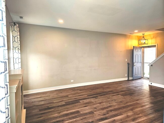 306 Parkside Dr in Shorewood, IL - Building Photo - Building Photo