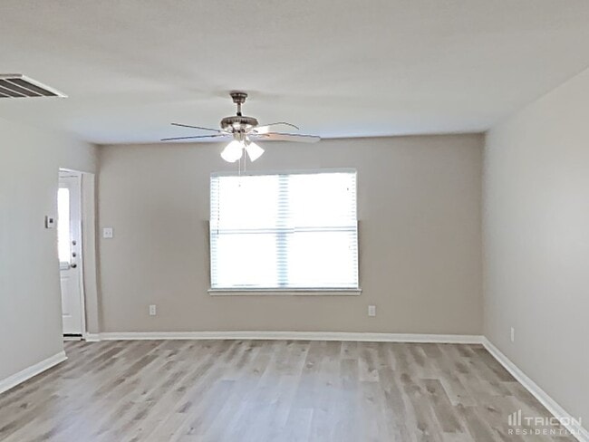 2906 Trawler Pl in Texas City, TX - Foto de edificio - Building Photo