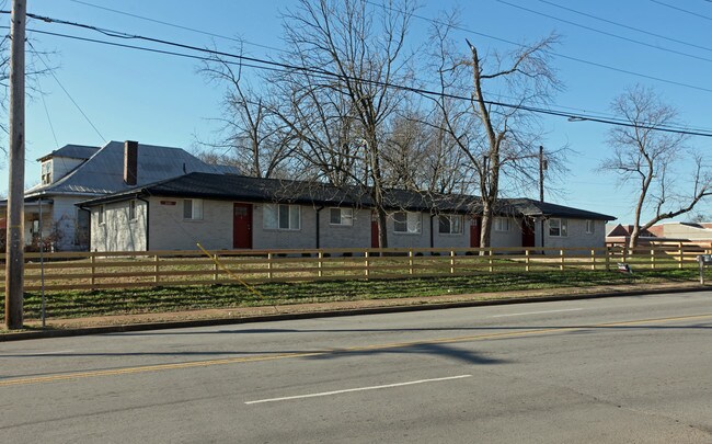 332 Cleveland St in Nashville, TN - Foto de edificio - Building Photo