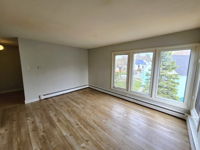 property at 84 Dufferin Ave