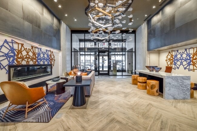 Monroe Street Market