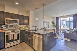 530 K St, Unit 1117 in San Diego, CA - Building Photo - Building Photo