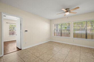 712 W 21st St in Austin, TX - Foto de edificio - Building Photo