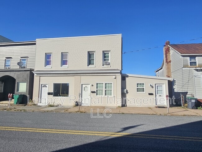 property at 107 -109 E Blaine St