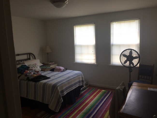 6504 Potomac Ave, Unit B2 in Alexandria, VA - Building Photo - Building Photo
