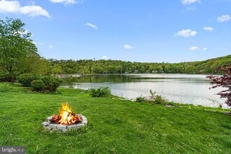 39 Upper Lakeview Ave in Ringwood, NJ - Building Photo - Building Photo