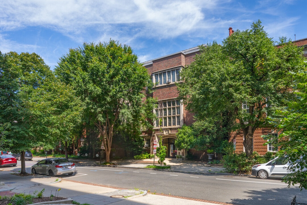 International Student House in Washington, DC - Building Photo