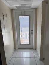 5061 W Oakland Park Blvd in Lauderdale Lakes, FL - Building Photo - Building Photo