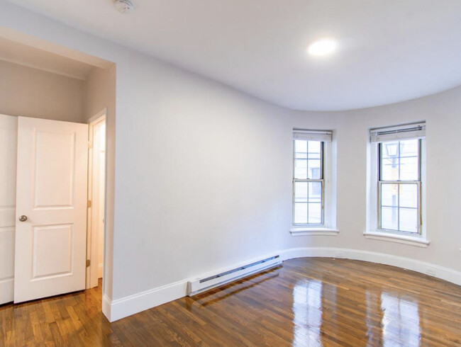 10 Clearway St in Boston, MA - Foto de edificio - Building Photo