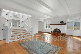 1115 F Ave in Coronado, CA - Building Photo - Building Photo