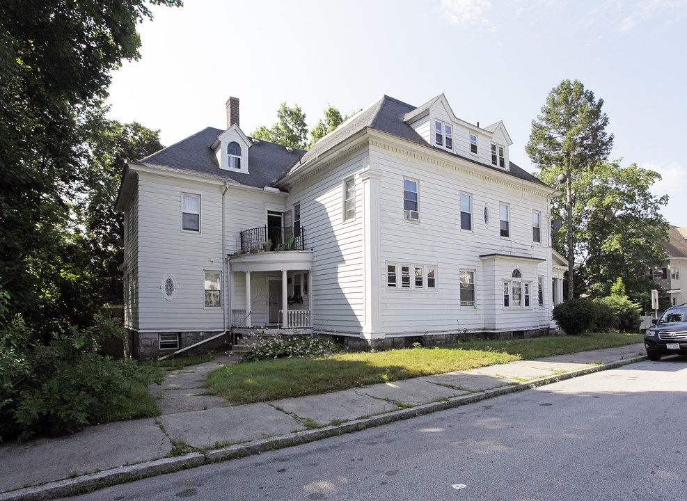 6 Oberlin St in Worcester, MA - Building Photo