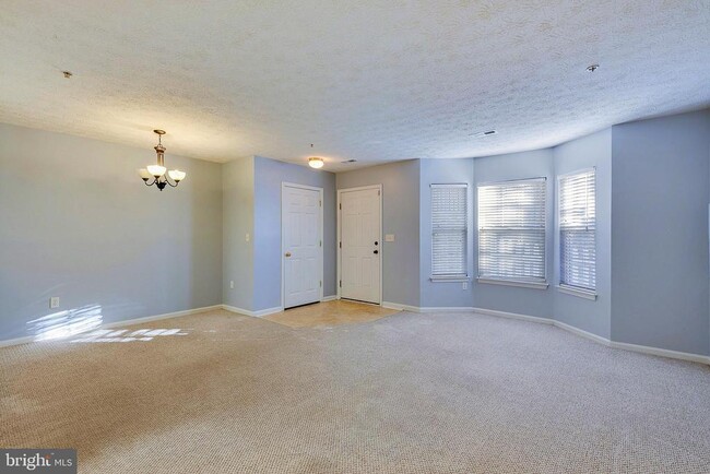 8055 Brookstone Ct in Severn, MD - Building Photo - Building Photo