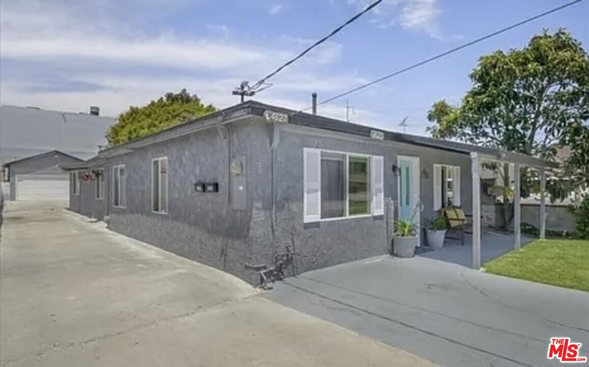 4625 W 145th St in Lawndale, CA - Building Photo