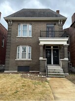 3214 Natural Bridge Ave in St. Louis, MO - Building Photo