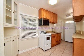 111 Chester Ave, Unit Apt A in Fairfax, CA - Building Photo - Building Photo