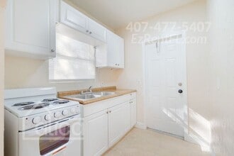 1001 Henrietta Ave in West Palm Beach, FL - Building Photo - Building Photo