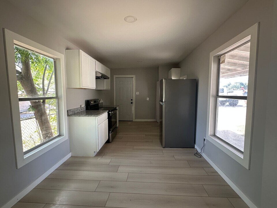 2321 David St in Corpus Christi, TX - Building Photo