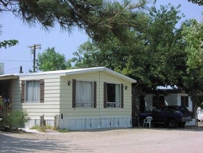 Foothill Mobile Home Park in Lone Pine, CA - Building Photo - Building Photo