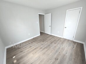 1727 Dalton St in Alcoa, TN - Foto de edificio - Building Photo