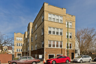 3041 W Diversey Ave, Unit 3040 - 2S in Chicago, IL - Building Photo