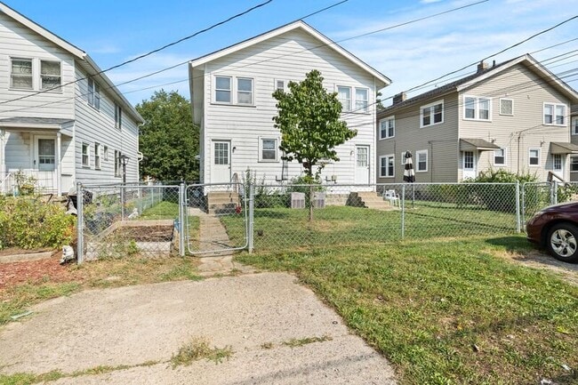 925 Thomas Rd in Grandview Heights, OH - Building Photo - Building Photo