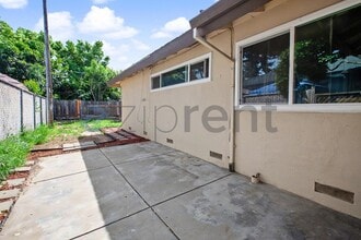 2306 Ramon Dr in Sacramento, CA - Building Photo - Building Photo