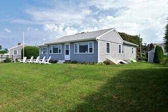 5 Spindrift Ln in Bourne, MA - Building Photo - Building Photo