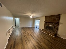 85 7th St in Shalimar, FL - Building Photo