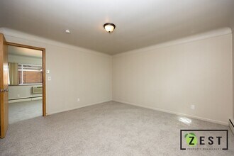 E Outer Drive Apartments in Detroit, MI - Foto de edificio - Interior Photo